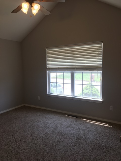 Building Photo - 3 Bedroom Home in Wonderful Neighborhood!