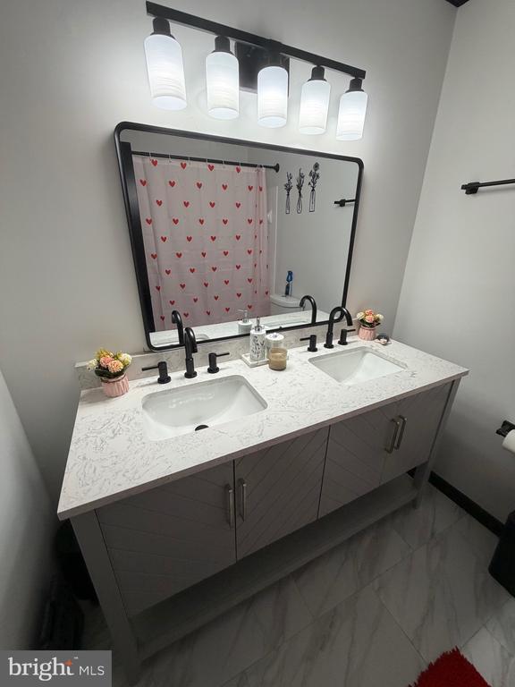 Building Photo - 15309 Alan Dr