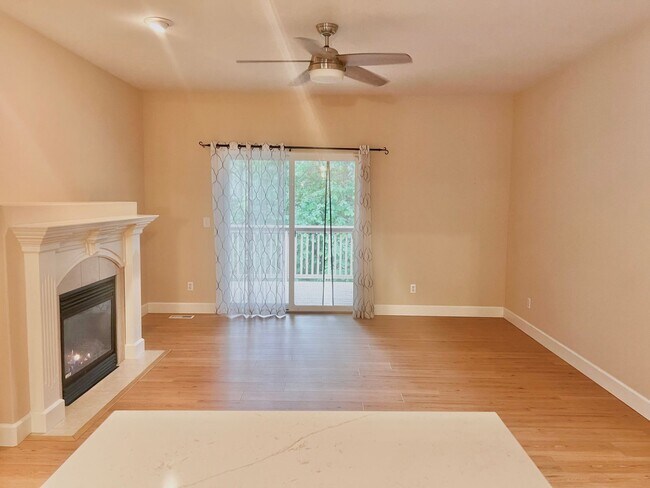 Building Photo - Must See! Beautiful 3bd/ + Bonus Rm/2.5 bath/ Primary Bed on Main/ /Heat Pump/Updated Features