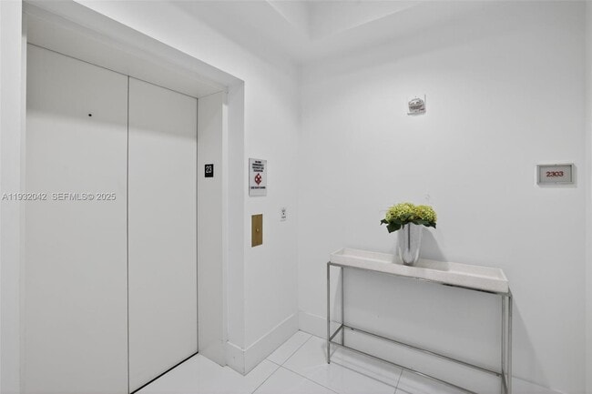 Building Photo - 4100 Island Blvd