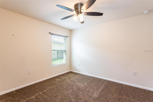 Building Photo - 131 Fairway Ct