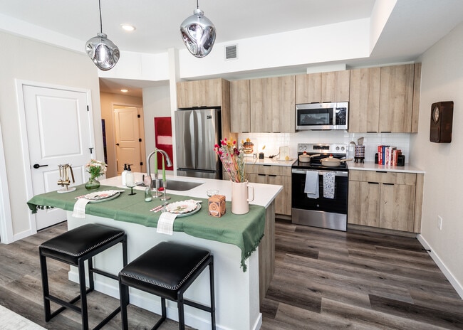 Building Photo - Dear Madison