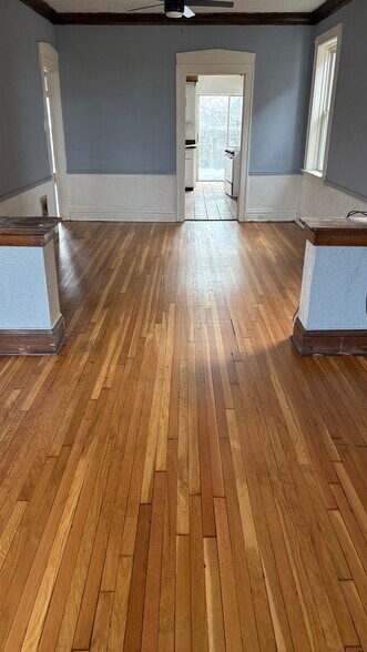 Building Photo - 4554 Morganford Rd