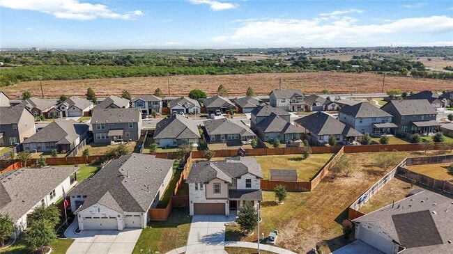 Building Photo - 137 Gray Wolf Dr