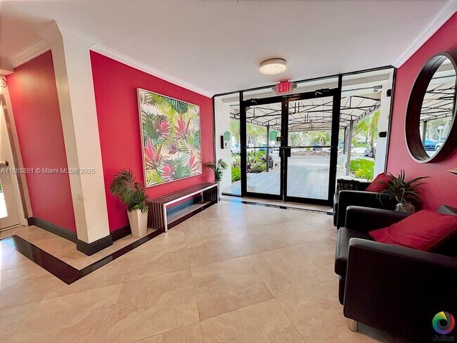 Building Photo - 2661 S Course Dr