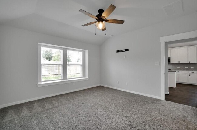 Building Photo - 40843 Mostyn Hill Dr