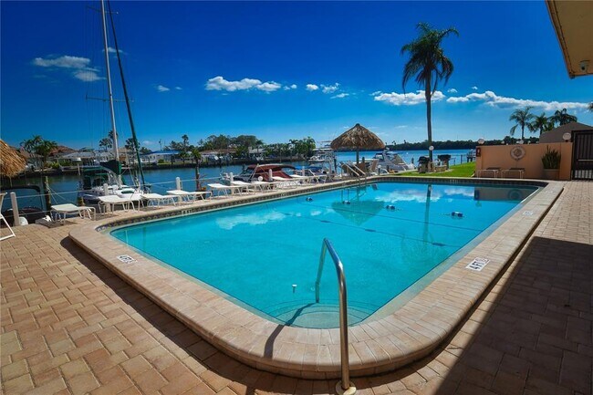 Building Photo - 51 Island Way