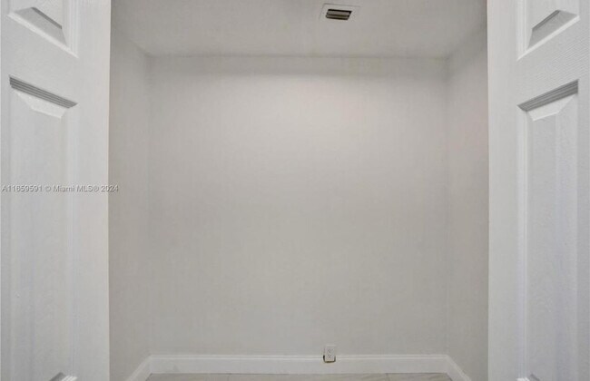 Building Photo - 11280 NW 40th St