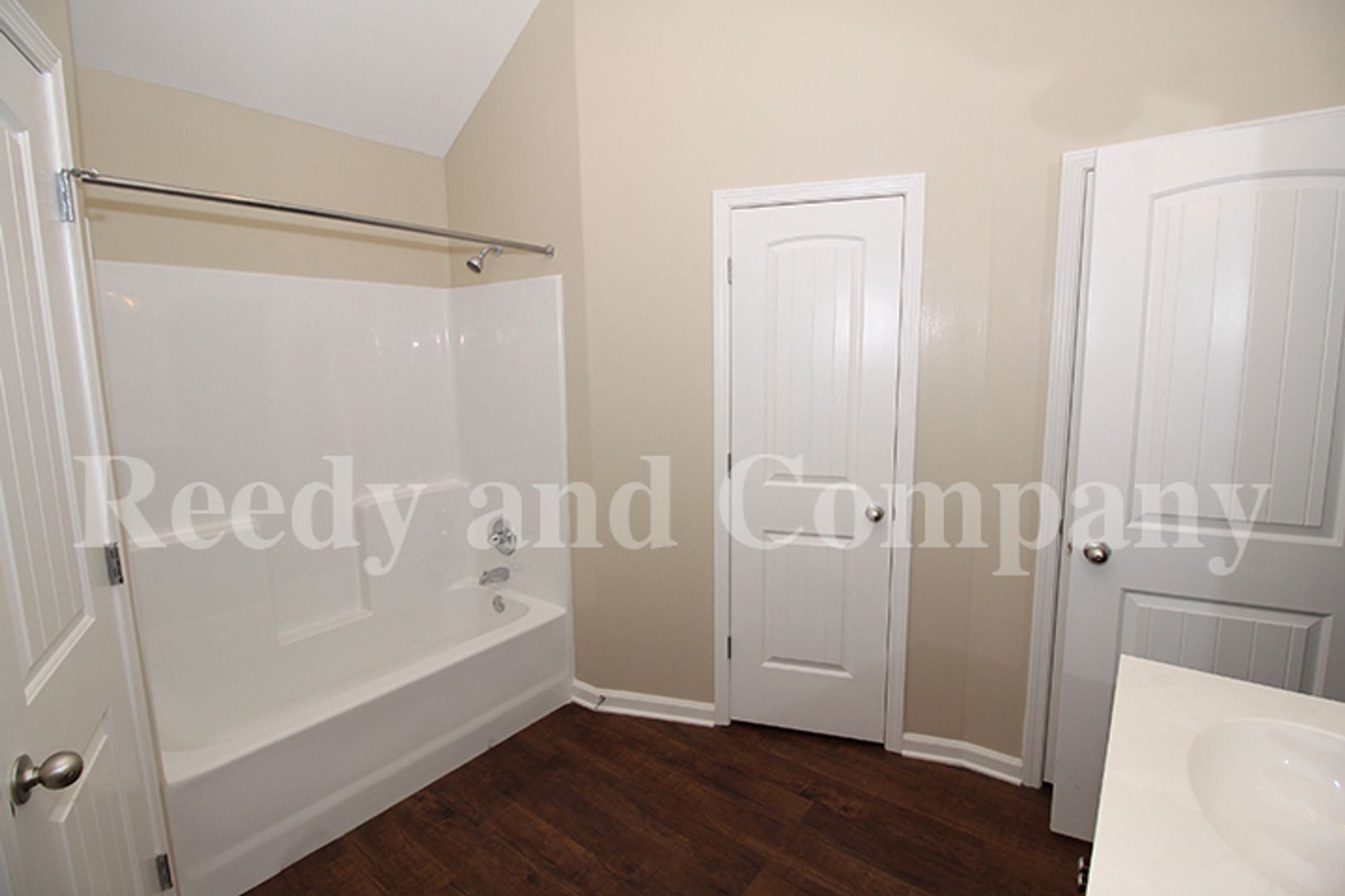 Building Photo - 5023 Acorn Dr