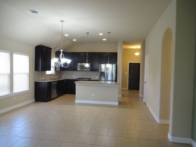 Building Photo - 3 Bedroom 2 Bathroom Siena Round Rock Home
