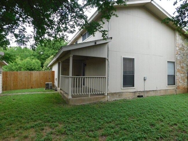 Building Photo - 8208HOOD