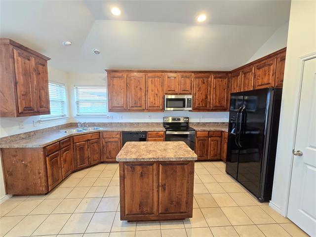 Building Photo - 124 Bridlewood St