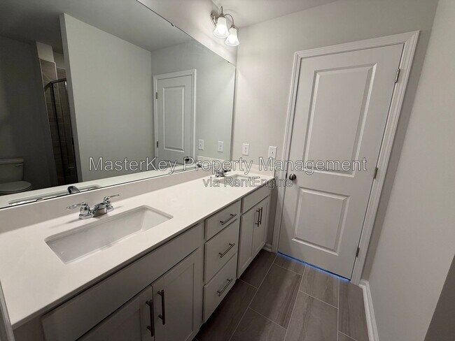 Building Photo - 329 Deercroft Dr