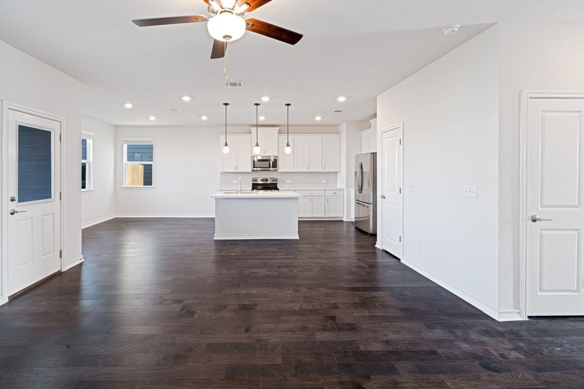 Building Photo - 316 Breccia Trl