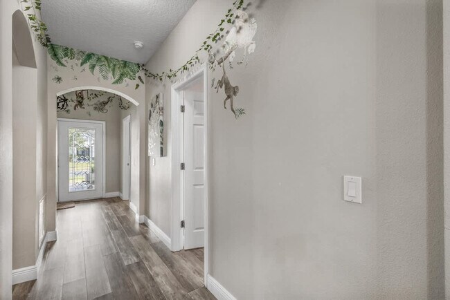 Building Photo - 4715 Cumbrian Lakes Dr