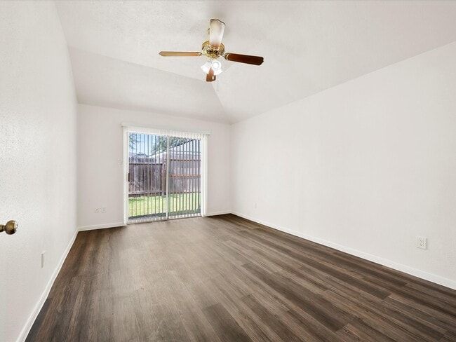 Building Photo - 10506 Twilight Moon Dr