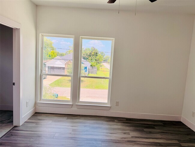 Building Photo - 4436 Aledo St