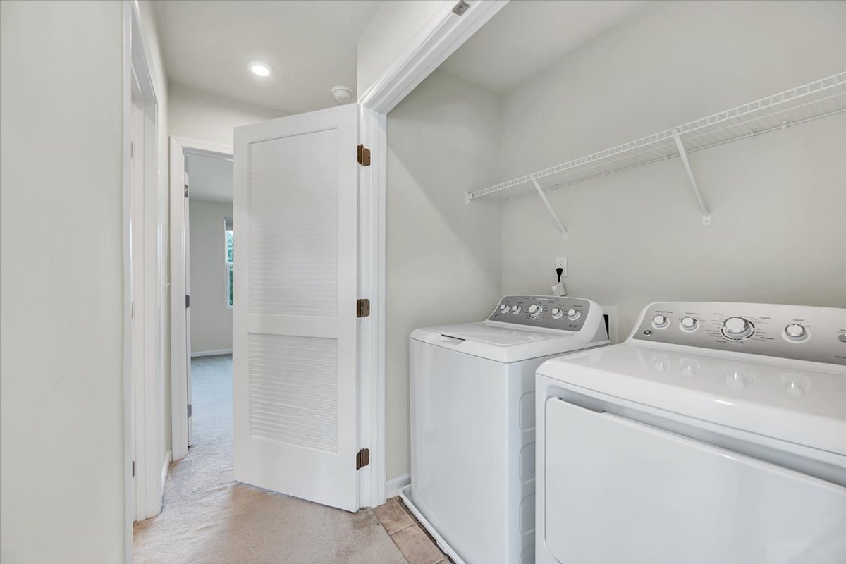 Building Photo - 5941 River Landing Dr
