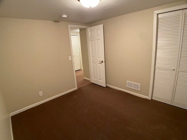 Office - 6400 Hampshire Pl N