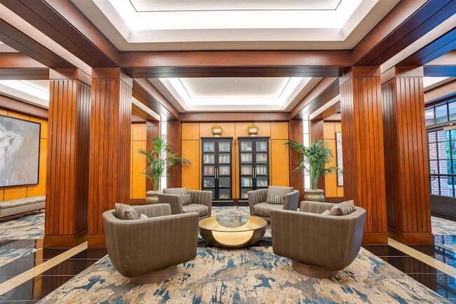 Building Photo - 500 W Harbor Dr