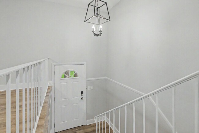 Building Photo - 1811 Devra Dr