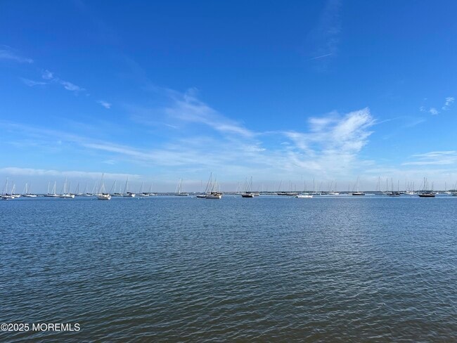 Building Photo - 203 Shore Dr