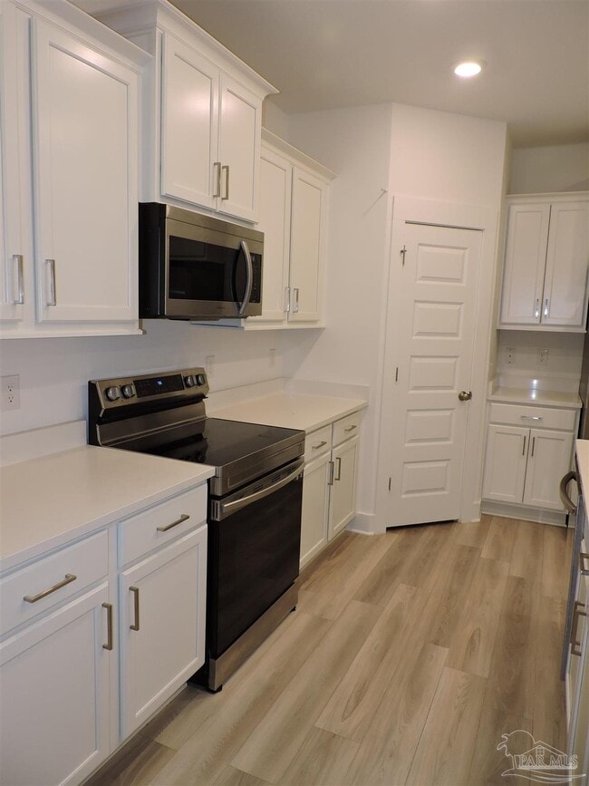 Building Photo - 6590 Paso Fino Dr