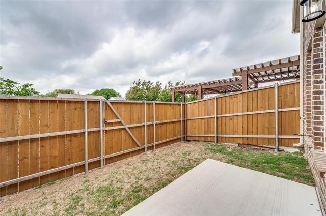 Building Photo - 5609 Woodlands Dr
