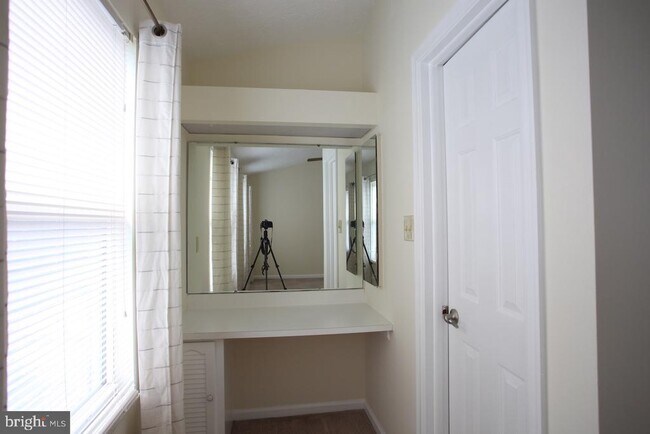 Building Photo - 408 Fleece Flower Dr