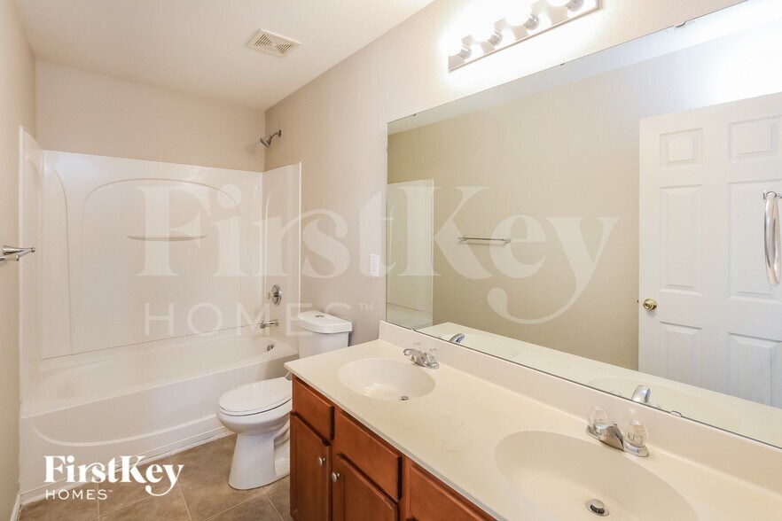 Building Photo - 9418 Prestbury Blvd