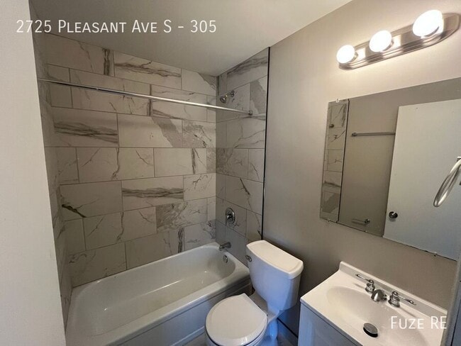 Building Photo - 2725 Pleasant Ave