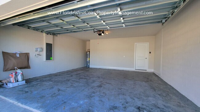 Building Photo - 8415 Abalone Loop