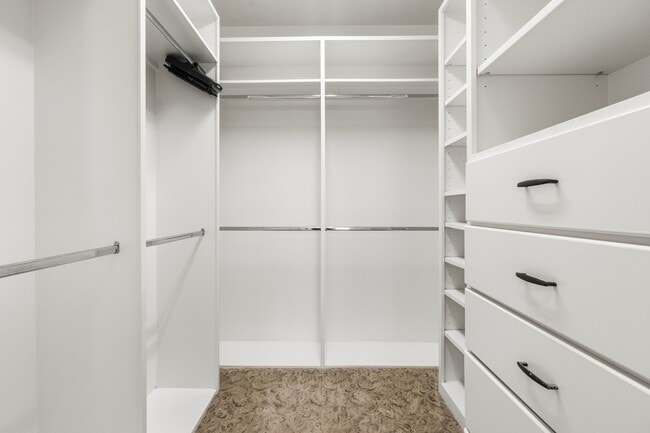 Building Photo - 4134 Bellefontaine