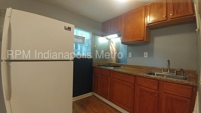 Building Photo - 1325 S Lynhurst Dr