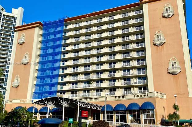 Building Photo - 19201 Collins Ave