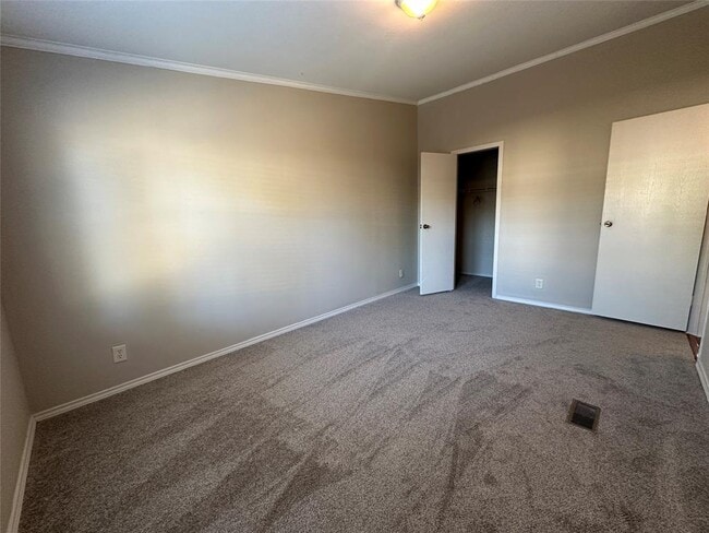 Building Photo - 104 Ramirez St