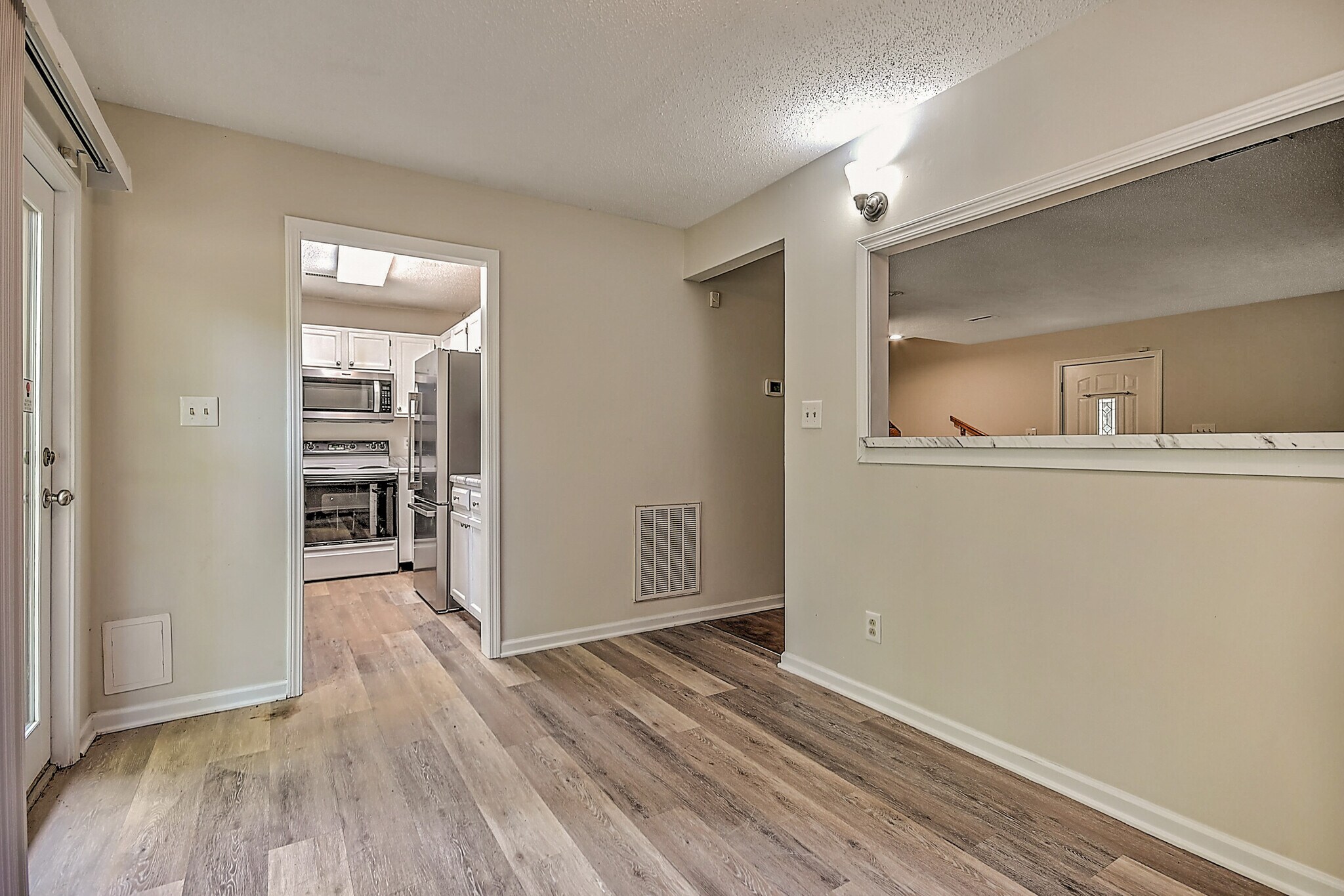 Building Photo - 208 Dean St