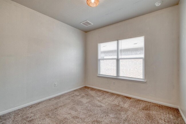 Building Photo - 108 Kleberg Ct