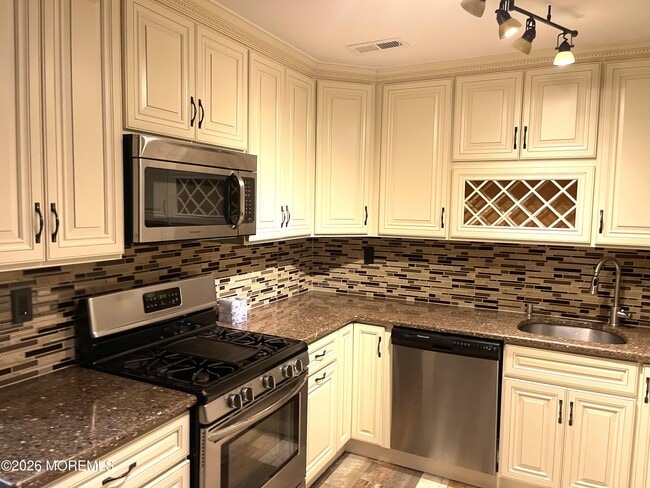 Building Photo - 44 Spyglass Ct