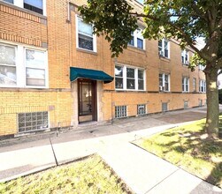 Building Photo - 5548-5550 Farragut