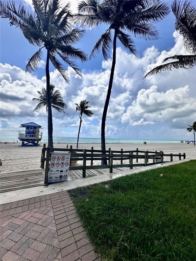 Building Photo - 2200 S Ocean Dr