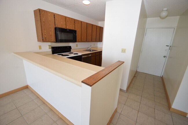 Building Photo - 121D1002- 98-402 Koauka Loop, Unit 1916