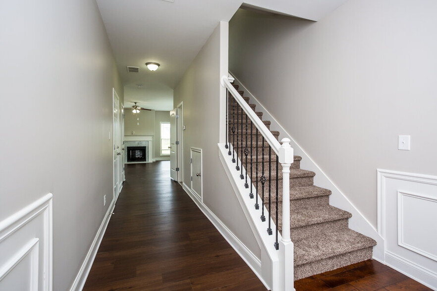 Building Photo - 4312 Rolfe Ct