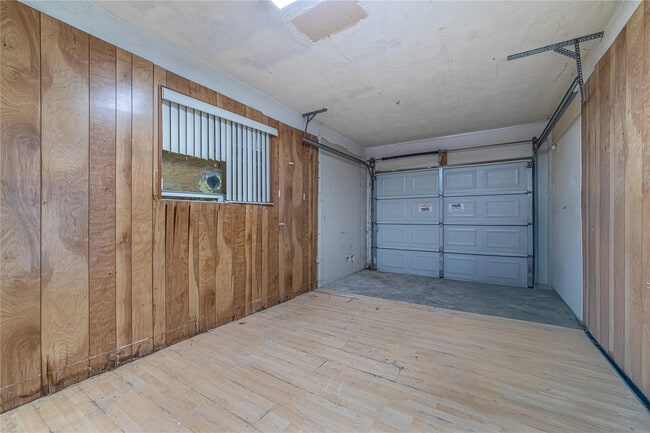 Building Photo - 6220 SW 9th Ct