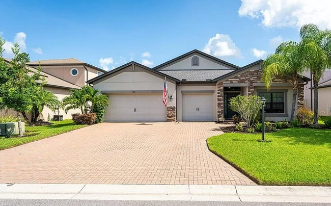 Stunning 4 bed/3 bath/3 car garage home - 727 129th St NE