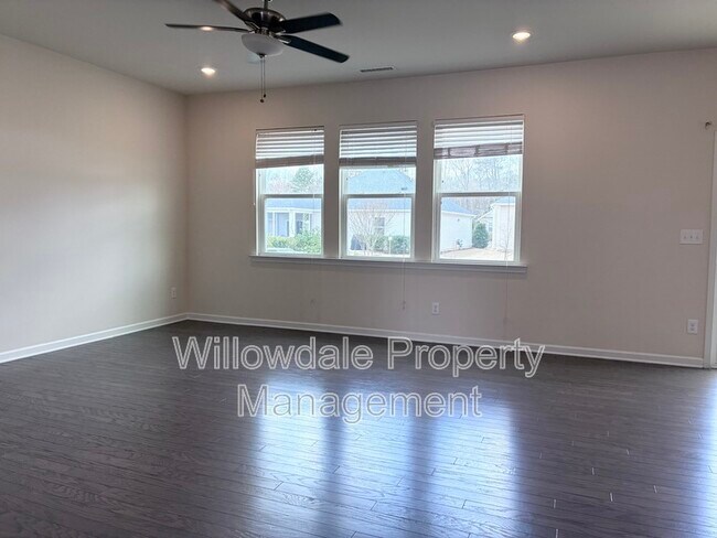 Building Photo - 229 Willow Grove Ln