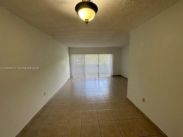 Building Photo - 9367 Fontainebleau Blvd