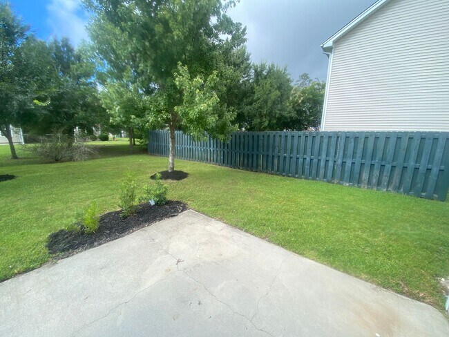 Building Photo - 4 Bedrooms 2.5 Baths in Richmond Hill, Available in 8/10/26!! Located in the sought-after Buckhea...