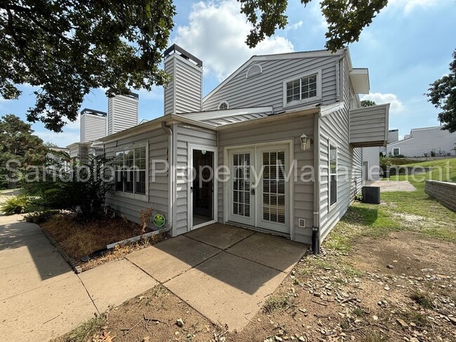 Building Photo - For Lease | South Tulsa - Townhouse | $140...