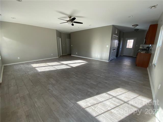Building Photo - 8206 Pine Oak Rd